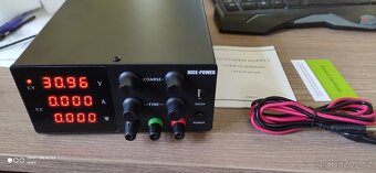 Laboratorní zdroj 0-30V/0-10A černý - 6