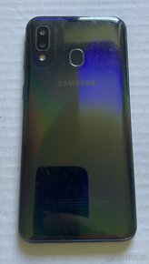 Samsung Galaxy A40 nefunkční - 6