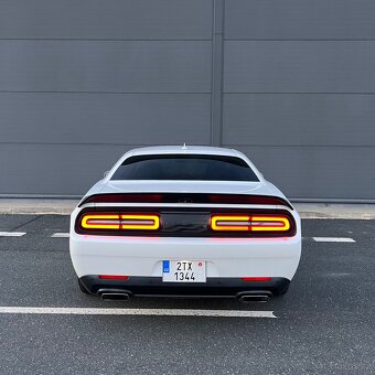 DODGE CHALLENGER RT SCATPACK 6,4l V8. MANUÁL /nebouraný - 6