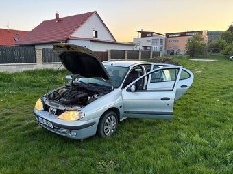 Renault Megane, 1,4-16V-70KW- 2 x Kola - 6