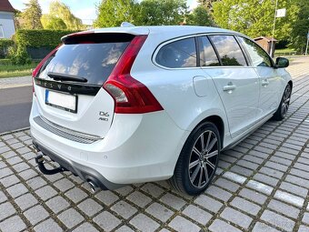 Volvo V60, 2.4 158 kW D6 AWD HYBRID R-DESIGN - 6
