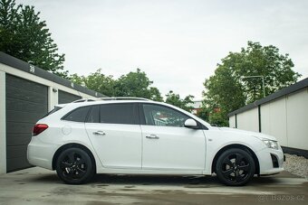 CHEVROLET CRUZE SW 2.0 VCDI 120kW 2013 - 6
