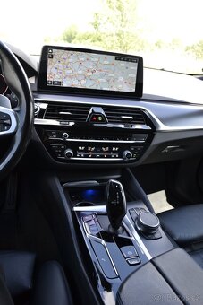 BMW 5 Touring 530d xDrive Mpaket Laser display key panorama - 6