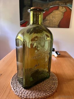 Prodám 2 velké láhve MEDOC 4,5l - nové - 6