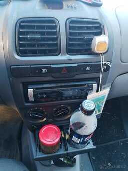 Hyundai Accent 1.3 - 6