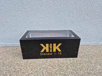 Model auta, Ferrari 365 GTS/E 1974, KK-scale, 1:18 - 6