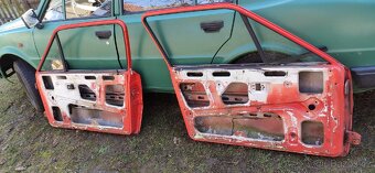 Prodam dveře na skodu Rapid /Garde - 6