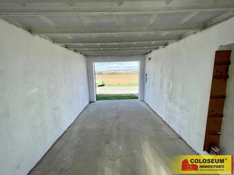 Ivančice - Letkovice, garáž, vlastní pozemek 19 m2, elektřin - 6