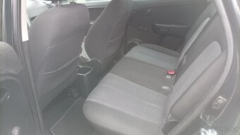 Kia Venga - 6