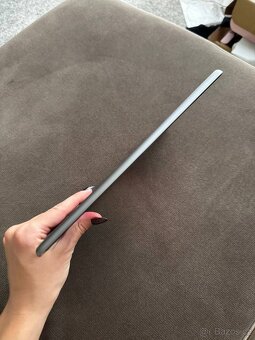 Apple iPad Air 4 (2020) – 64 GB – Wi-Fi + Cellular - 6