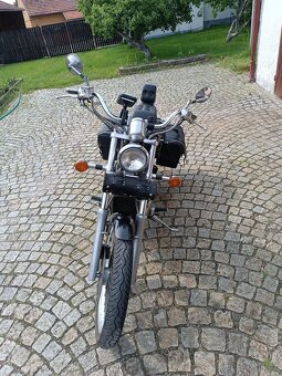 Suzuki Intruder VS 600 - 6