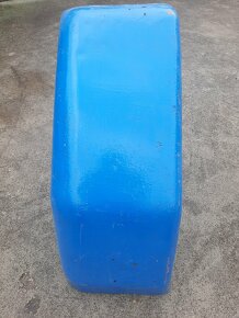 Prodám pravy zadní blatník na zetor 2011-2511 - 6