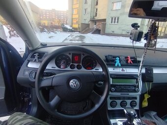 Volkswagen Passat - 6