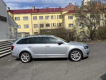 Škoda Octavia 3 Combi,servisní kniha. - 6