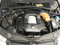VW Passat 2000 2,8i V6 4x4 142kW AMX - díly - 6