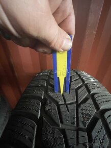 Zimní pneu 235/55R18 - 6