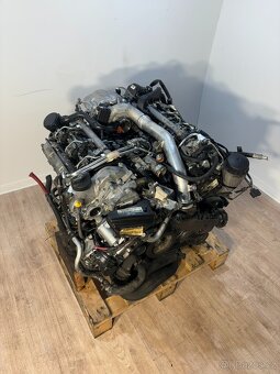 // Motor Mercedes 3.0 CDI/CRD V6 OM642 // - 6