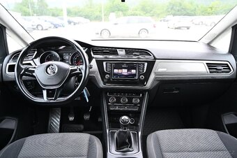 Volkswagen Touran 2.0TDI 110KW 7Míst Comf. 10/16 - 6