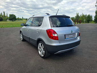 Škoda Fabia 2 SCOUT 1.2TSi 63kW,aut.klima,senzory - 6
