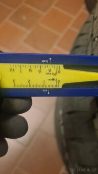 Continental 215/65/16 (112) - 6