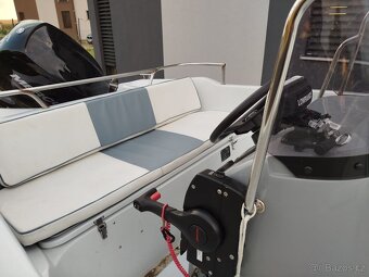Prodám loď Relax 500 s výbavou, rok 2021, top stav - 6