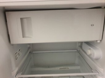 82cm značková lednice Beko s mrazákem - 6