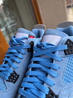 Jordan 4 Retro University Blue - 6