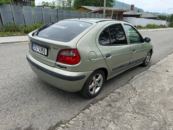 Renault Mégane 1.4 - 6