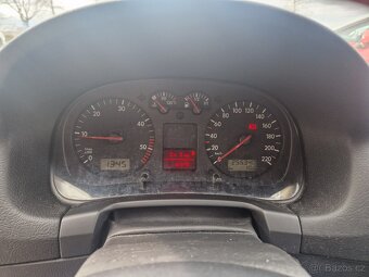 Volkswagen Golf IV 1,9 TDI 66 KW Comfort - 6