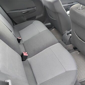 Opel Astra, 1.9CDTI,KRÁSNÁ,SERVISKA,VÝBAVA - 6