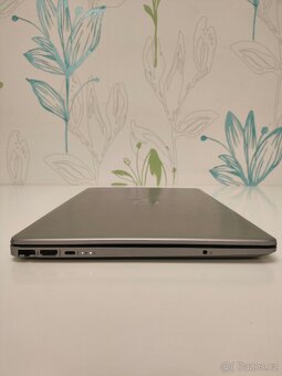 HP 250 G8 I3-1115G4/8 GB Ram/256 GB SSD - 6