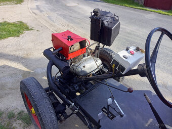 Malotraktor domácí výroby s vlečkou - 6