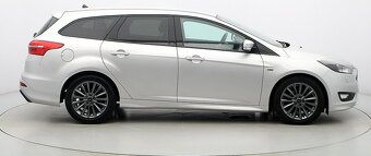 Ford Focus Kombi ST-Line rok 2018 - 6