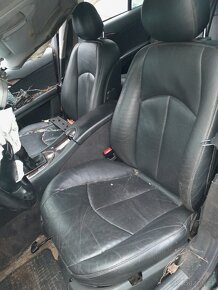 Mercedes-Benz E220S CDI manuál - díly - 6