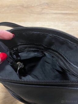 Malá kabelka crossbody - 6