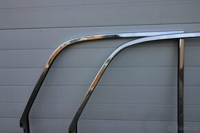 Tatra 603/1 - rámy oken předních dveří - 6