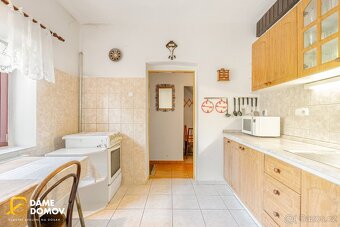 Prodej rodinného domu 5+1 (220 m2) s pozemkem 572 m2 - Luhač - 6