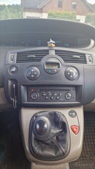 Renault Grand Scenic 1.5dci - 6