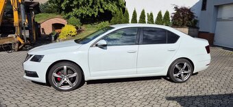 ŠKODA OCTAVIA 3 1.5TSI 110kW/150PS jen 26tkm - 6