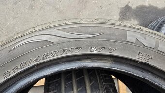 Letní pneu 235/45/17 Nexen - 6
