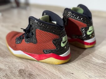 Jordan Super Fly.5 - 6