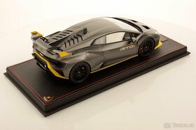 Lamborghini Huracán STO Grigio Titans | MR Collection 1/18 - 6
