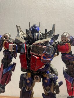ThreeZero Optimus Prime 1/6 - 6