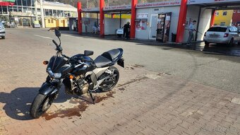 Kawasaki Z750 - 6