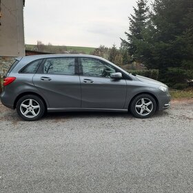 Mercedes Benz B200 perfektní málo jetý - 6