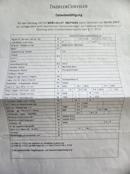 Mercedes 250D Pullmann - 6