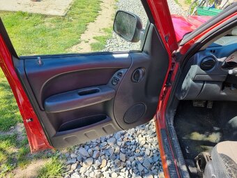 Prodám ND jeep cherokee KJ 2.8 crd 110kw - 6