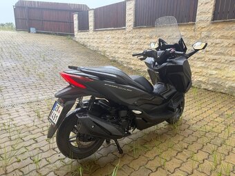 Honda Forza 350, barva šedá, 1. reg 30.3.2023, odpočet DPH - 6