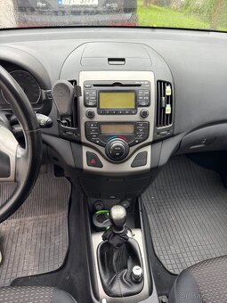 Hyundai i30 1,6l, 2008 Díly - 6