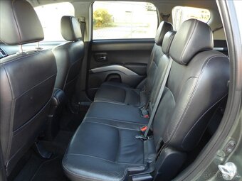 Citroën C-Crosser 2,2 HDI 4x4 EXCLUSIVE 7.MÍST - 6